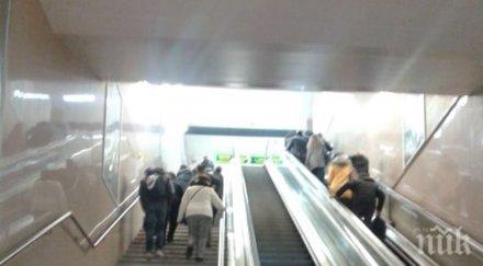 извънредно пик паника метрото ескалатор полудя шокира пътниците снимка