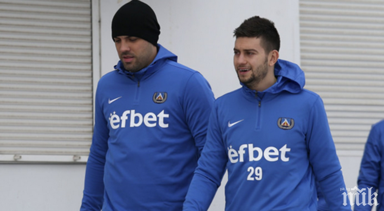 Голаджията Костов напуска сините?