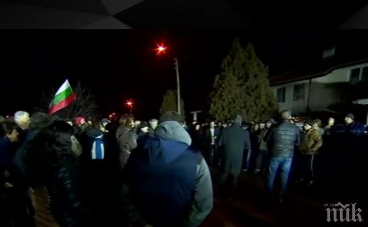 Войводиново спира протестите от утре, кметът предложи терените за роми да станат гробище