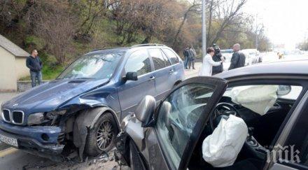 последните минути меле черни връх потрошени коли ранени