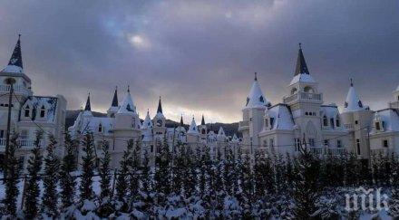 банкрут уникален комплекс стотици замъци зарязан недовършен турция снимки видео