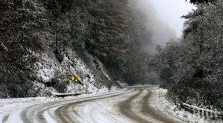 закъсали камиони блокираха прохода рожен