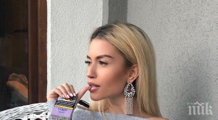 тита сред топ звездите две капки вода