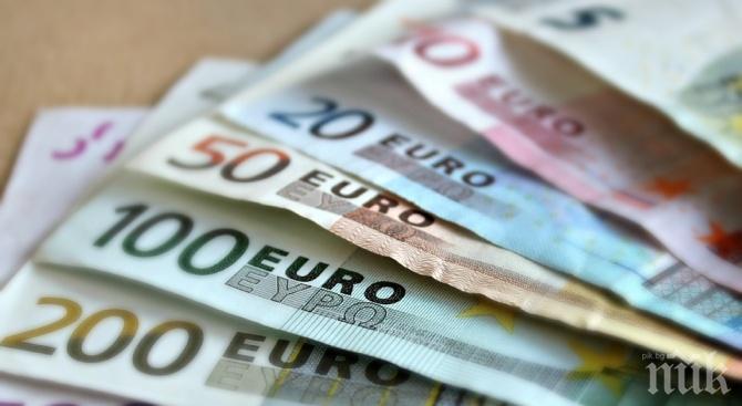 Гърция вдигна минималната заплата на 780 евро