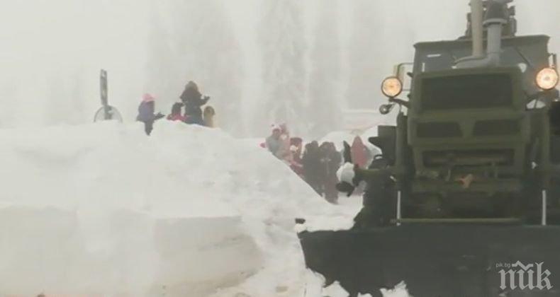 Военнослужещи от Сухопътните войски продължават да оказват помощ на населението в Смолянска област