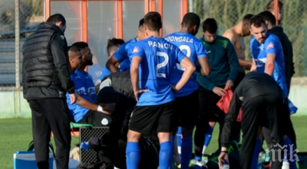 прекратиха мач черно море румънци заради порой