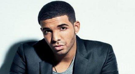 добро сърце рапърът дрейк подари 000 долара две служителки макдоналдс видео