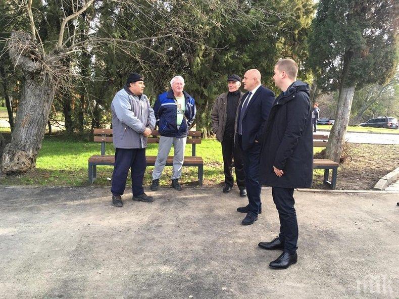 ПЪРВО В ПИК: Бойко Борисов посети новоремонтирания парк Аязмото в Стара Загора (СНИМКИ)