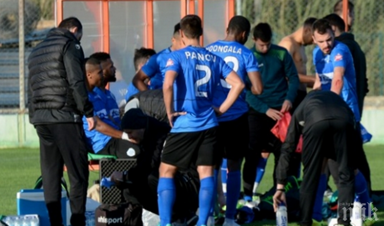 Прекратиха мач на Черно море с румънци заради порой