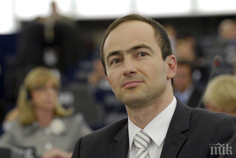 Евродепутатът Андрей Ковачев: БСП не скъсаха с носталгията по комунизма