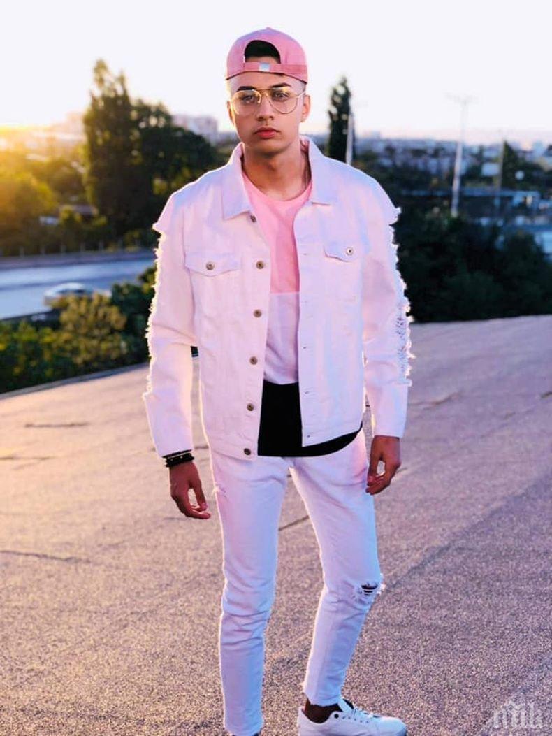 Пам Андерсън и Адриана Карембьо оценяват звезда на Диапазон в конкурс за топмодели