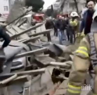 Расте броят на жертвите в срутилия се жилищен блок в Истанбул
