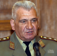 Генерал Боцев покани Каракачанов и Радев на дискусия за армейската дисциплина