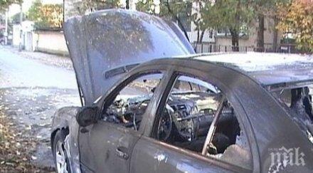 огнена вендета запалиха мерцедес коктейл молотов