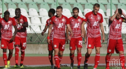 кадрови проблеми армейците