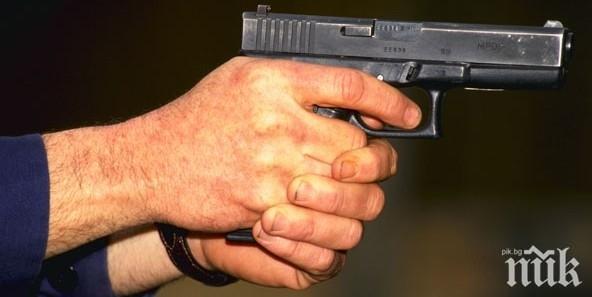 ШОКИРАЩ ИНЦИДЕНТ: Насочиха пистолет в главата на шофьорка заради смачкани ламарини