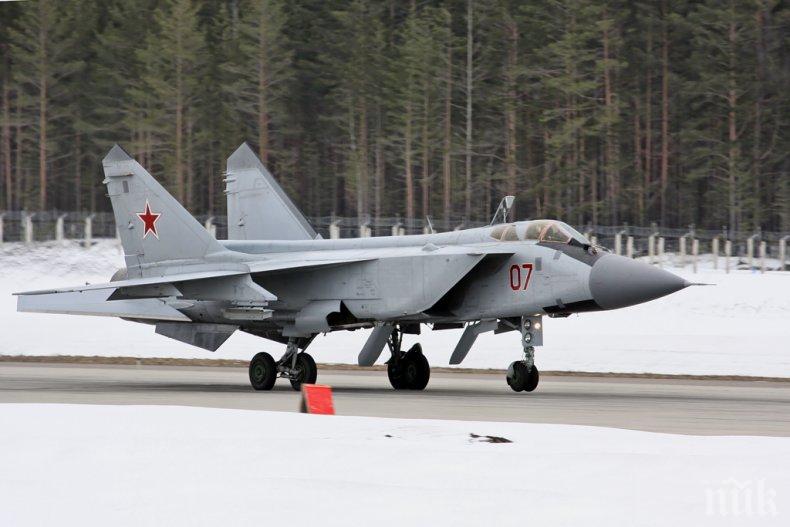 НАПРЕЖЕНИЕТО РАСТЕ: Русия помпа бойната мощ на Северния флот! Москва праща две ескадрили МиГ-31 с новите ракети Кинжал в Арктика (ВИДЕО)