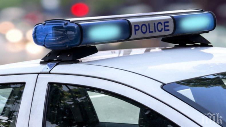 Викове за помощ огласиха квартал в Дупница! Маскирани нападнаха пенсионерка в апартамента й