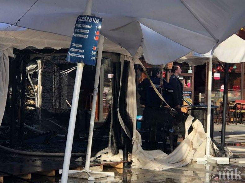 Стана ясно как е избухнал огромният пожар в центъра на Бургас (СНИМКИ)