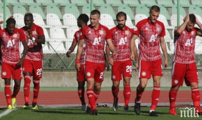 Кадрови проблеми при армейците