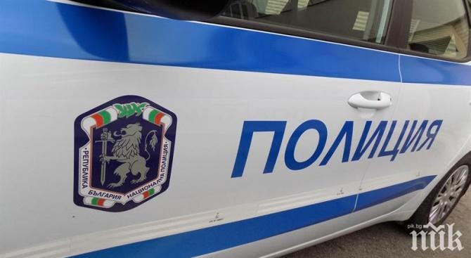 ИЗВЪНРЕДНО: Спецакция в Бургас - ченгета тарашат казино и апартамент