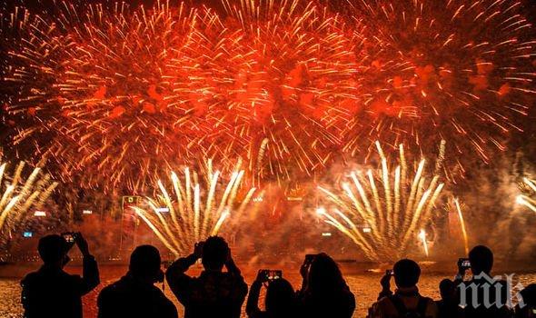 Стотици милиони посрещнаха Годината на прасето (ВИДЕО/СНИМКИ)