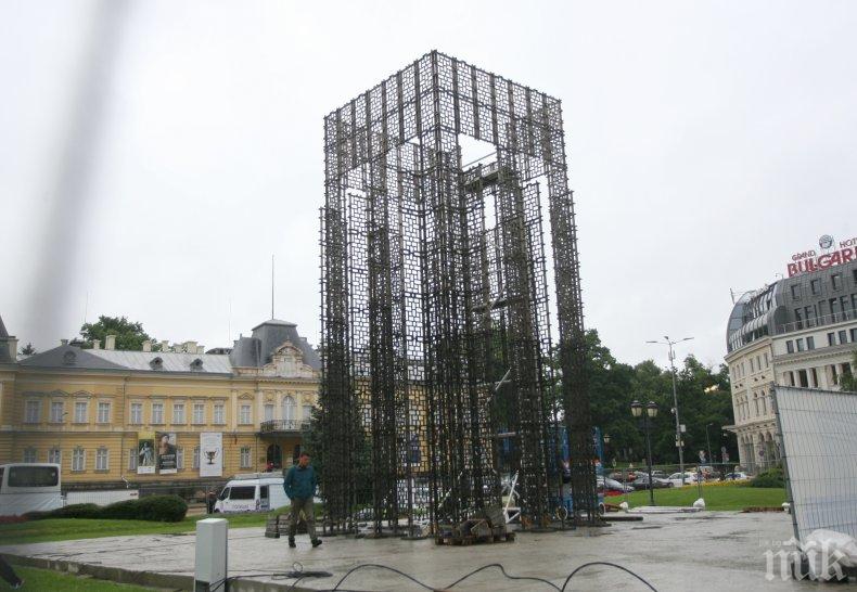 Скулпторът на „Бронзовата къща”: Българинът не разбира от съвременно изкуство