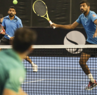 Лазаров и Донски отпаднаха в 