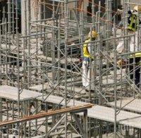 Работник падна от строеж в Кърджали