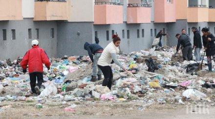 почистват потъналия боклуци блок казанлък