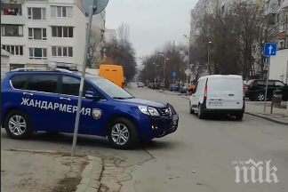 кола жандармерията влезе насрещното люлин