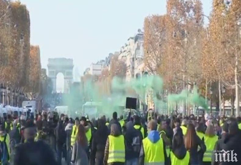 УЖАСЯВАЩО: Граната откъсна ръката на протестиращ в Париж (ВИДЕО)