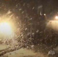 Двуметрови преспи на Шипка, 20 машини чистят цяла нощ