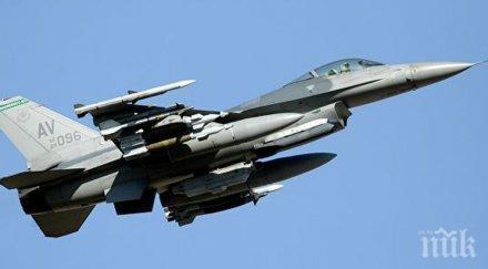 инцидент американски изтребител излезе пистата летище япония