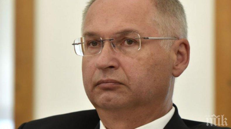 ЧЕЛЕН ПРИМЕР: Депутат от Словения подаде оставка заради откраднат сандвич