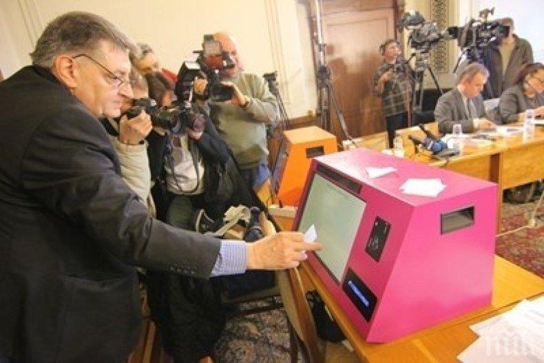 Машините за е-гласуване струват по 1900 евро