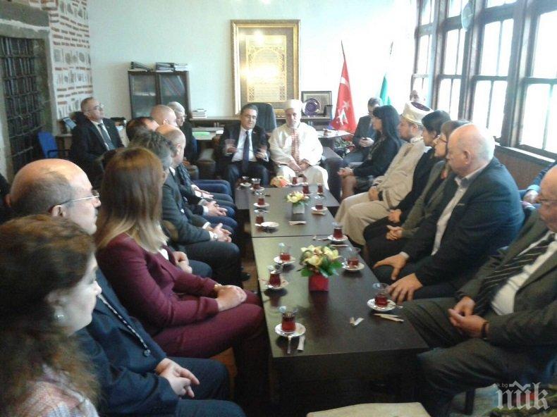 Кафе на толерантността събира три религии в Пловдив