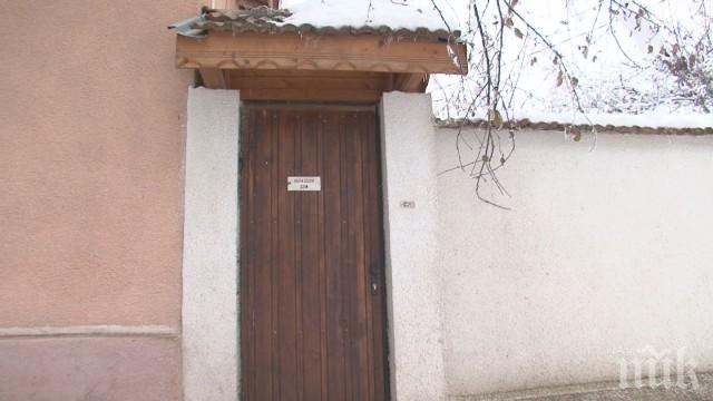 Нагли крадци нахълтаха в къща посред нощ - ядоха и пиха на корем, тръгнаха си с мебелите