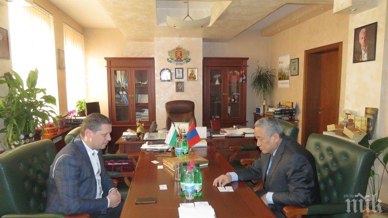 Областният управител на Софийска област Илиан Тодоров проведе опознавателна среща с посланика на Монголия Н.Пр. Дашжамц Батсайхан