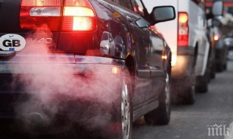 Великобритания брои по 3000 лири на собственици на замърсяващи автомобили, за да се откажат от тях