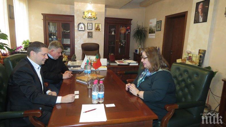 Илиан Тодоров се срещна с португалския посланик Н.Пр. Елена Коутиньо