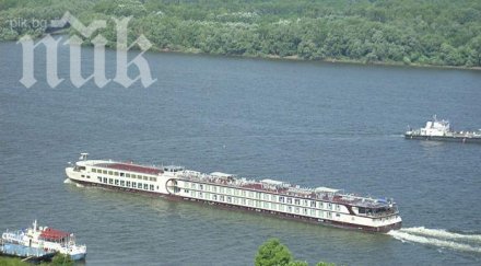 регати отбелязват международния ден дунав