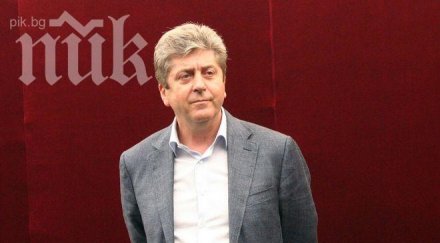 първанов предполагам ахмед доган влияе кабинета обновена