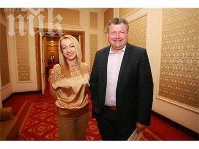 Шефката на пресцентъра на БСП стана майка на Давид