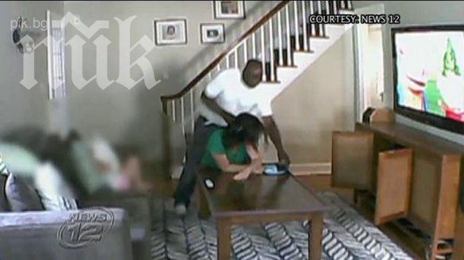 Крадец преби жена у дома й пред погледа на 3-годишната й дъщеря (видео)