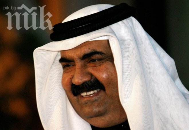 Емирът на Катар се оттегля от властта