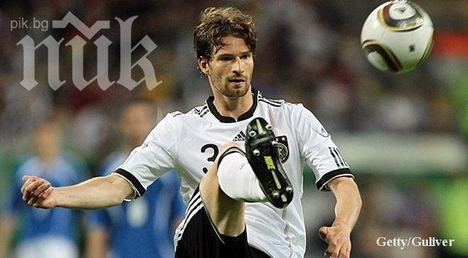 Арне Фридрих приключи с футбола