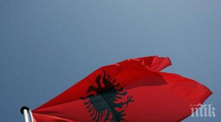 всеки четвъртък албанската опозиция протестира парламента