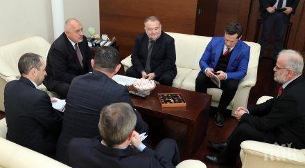 първо пик борисов срещна председателя парламента република северна македония талат джафери снимки