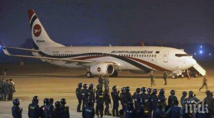 командоси ликвидираха въоръжен авиотерорист